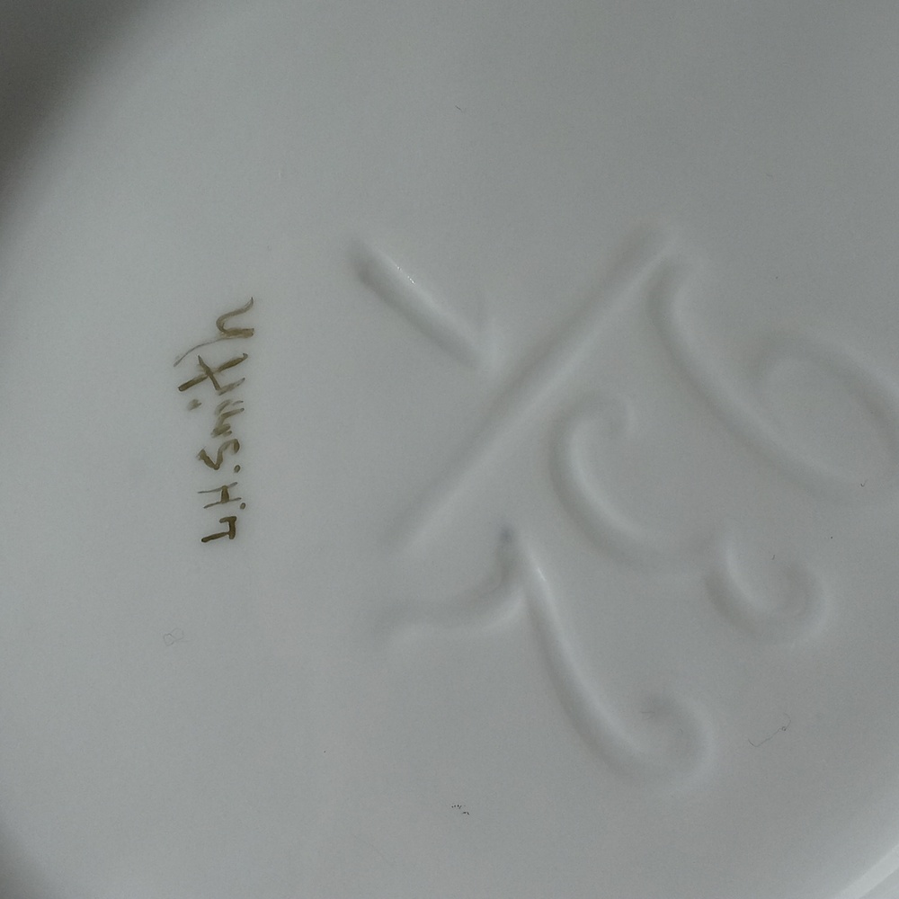 Gorgeous Antique Hand Painted and Signed Luster Ware and Roses Centerpiece Bowl - Picture 9 of 11